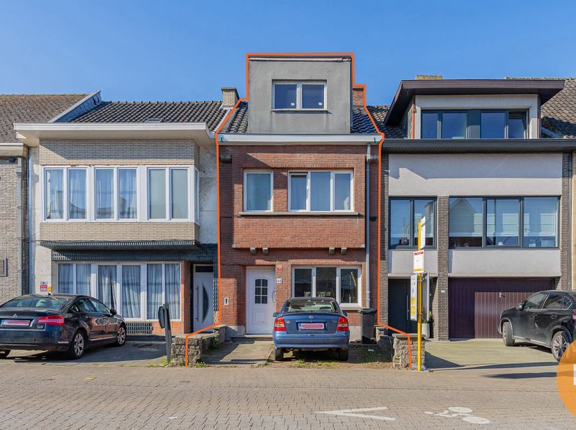 AALST - Praktische rijwoning in het hart van Aalst!&lt;br /&gt;
Droomt u van een woning op een centrale locatie? Dan is deze renovatiewoning in Aalst precie