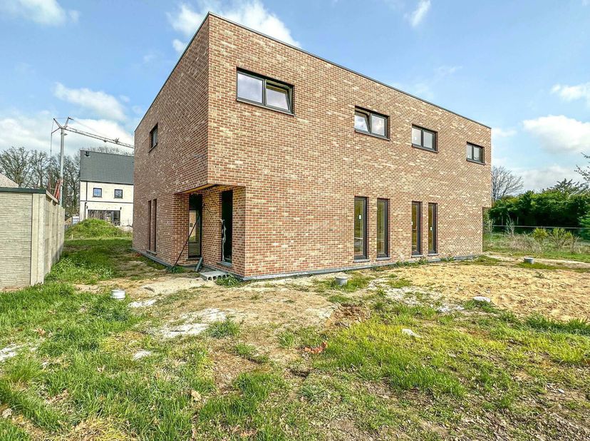 Huis te koop
                    in 3970 Leopoldsburg