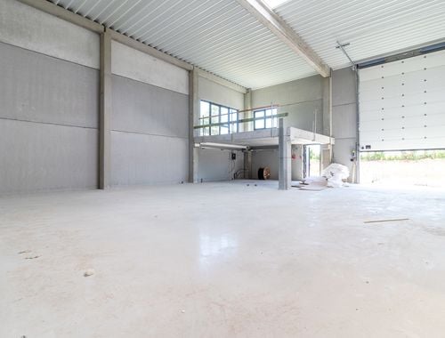                                        Bâtiment commercial à louer à Nivelles, € 1.850
