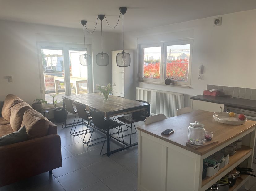 Appartement à louer
                    à 2400 Mol