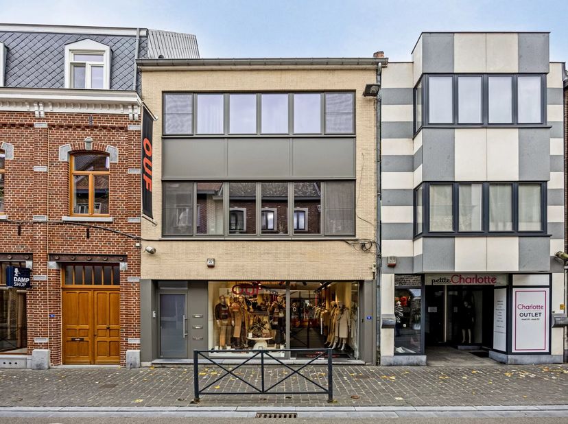 INSTAPKLAAR WINKELPAND VAN 223M2 IN CENTRUM BILZEN MET VEEL STOCKAGERUIMTE&lt;br /&gt;
Bent u als ondernemer op zoek naar de ideale locatie voor uw nieuwe z
