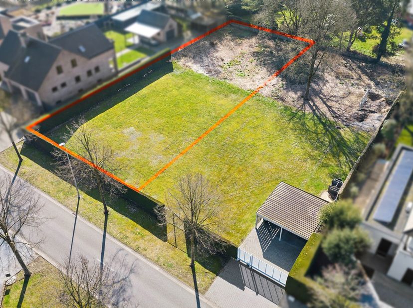 Terrain à vendre
                    à 3582 Koersel