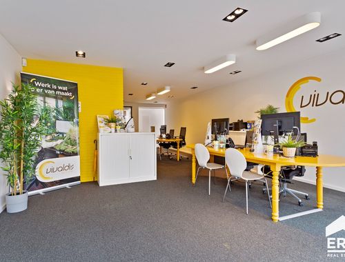                                         Bien commercial à vendre à Lommel, € 449.000
