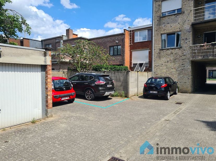 Garage à vendre
                    à 2100 Deurne