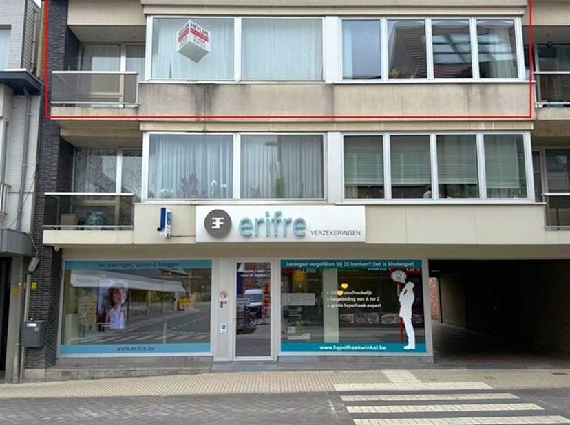 Instapklaar 2 slpk. appartement met garagebox in het centrum van Temse&lt;br /&gt;
Ligging: Dit appartement bevindt zich op een centrale locatie in Temse, m