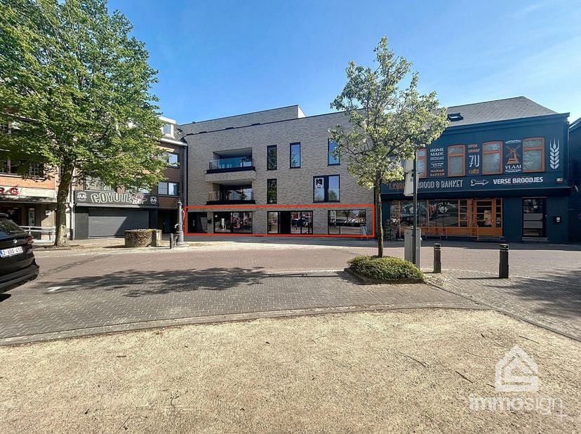 PLUSPUNTEN:&lt;br /&gt;
+ bruto vloeroppervlakte: 160 m²&lt;br /&gt;
+ gelijkvloers handelspand&lt;br /&gt;
+ ondergrondse parking en berging&lt;br /&gt;
+ toplocatie&lt;br /&gt;
+