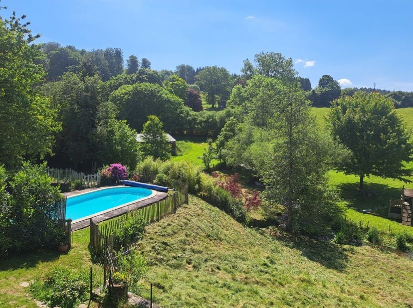 Éléments favorables :&lt;br /&gt;
Â Propriété de charme &amp; de caractère très apprécié&lt;br /&gt;
Â Jolie vue dégagée&lt;br /&gt;
. Superficie du terrain de ± 10ares san