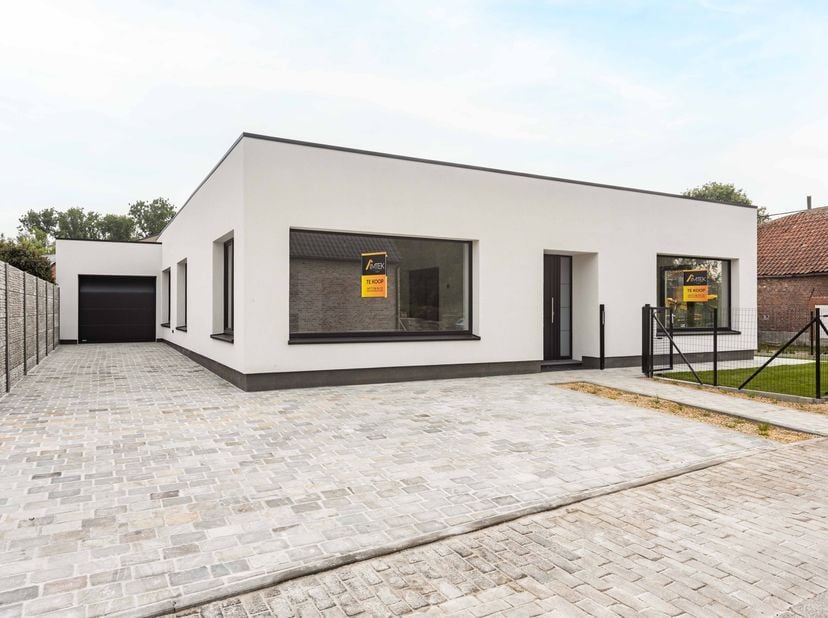 EERSTE BEZOEKDAG ZATERDAG 31/05 VAN 9u TOT 13u (enkel op afspraak!)&lt;br /&gt;
&lt;br /&gt;
In een rustige doodlopende straat in Haaltert vinden we deze volledig
