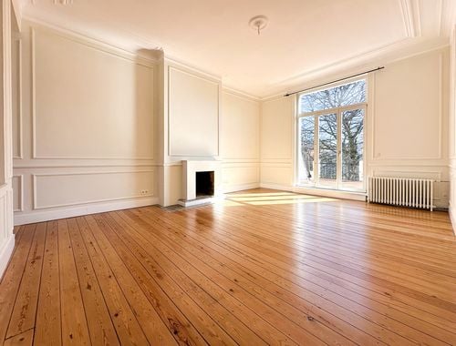                                         Appartement à louer à Ixelles, € 2.500
