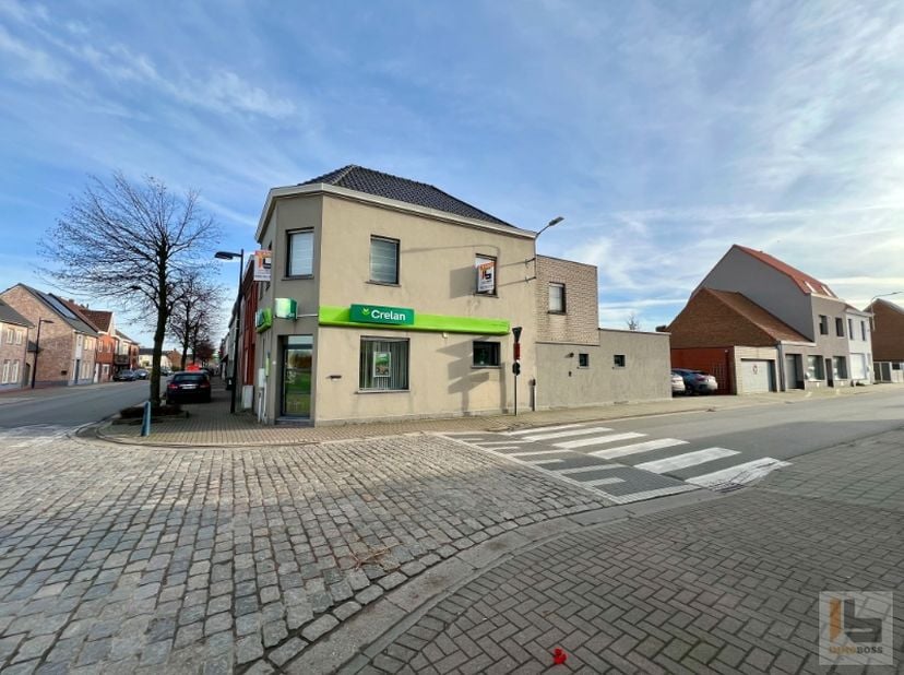 Grote Herreweg 76 te Kluisbergen&lt;br /&gt;
UNIEKE KANS! Dit hoekpand, met commerciële topligging en visibiliteit te centrum Ruien (Kluisbergen) biedt tal
