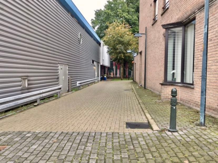 Garage à louer
                    à 9900 Eeklo
