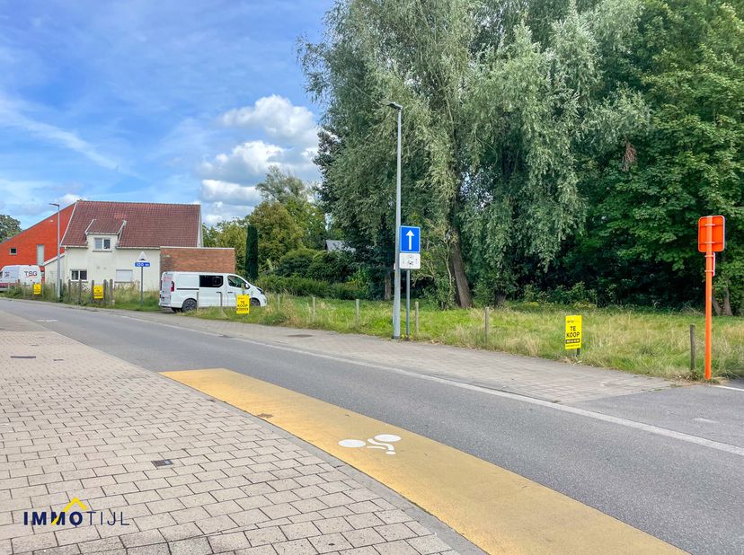 Projectgrond te Hofstade!&lt;br /&gt;
De grond is gelegen in het gezellige Hofstade, deelgemeente van Aalst in een rustige groene omgeving, dichtbij scholen