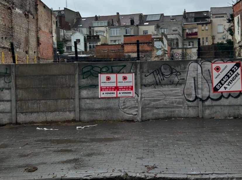 Terrain à Bâtir pour Promotion Immobilière&lt;br /&gt;
Emplacement privilégié !&lt;br /&gt;
Nous vous proposons un terrain à bâtir idéalement situé, parfait pour