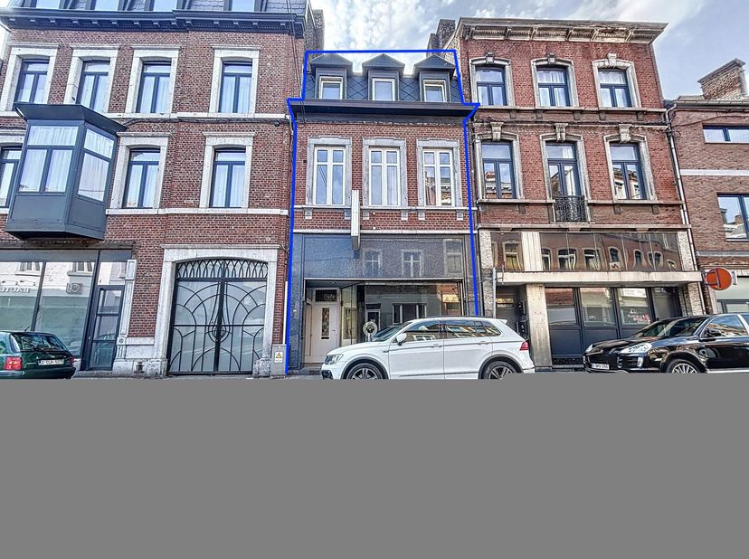 !!! AVIS AUX INVESTISSEURS !!!&lt;br /&gt;
L&#039;agence SKYIMMO vous propose cette maison de commerce avec atelier ainsi d&#039;un duplex ,  située dans le centre vi