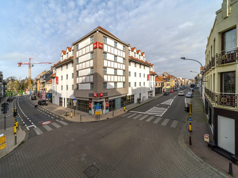Met de aankoop van een hotelkamer in Ibis de Panne, investeert u in vastgoed met een professionele uitbating. U wordt mede-eigenaar van het hotel en d