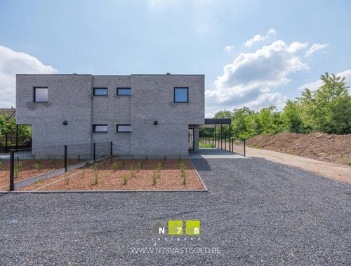                                         Maison à vendre à Mechelen-aan-de-Maas, € 389.000
