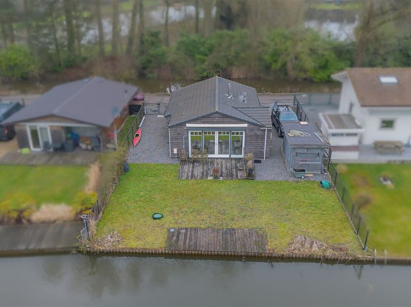 Luxueus weekendverblijf aan idyllische vijver in domein Walsingen &lt;br /&gt;
Geniet van pure rust en luxe in dit instapklare juweeltje aan een prachtige v