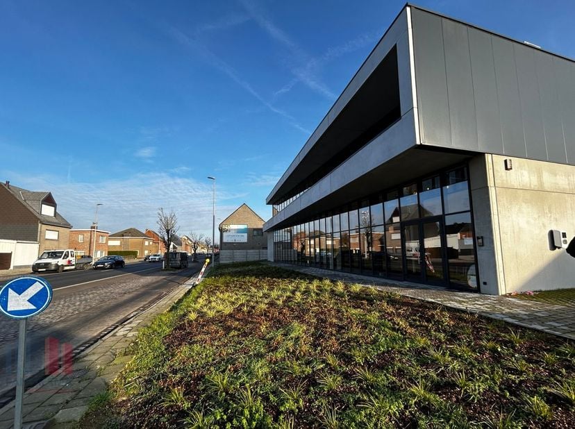 Bien professionnel à vendre
                    à 9200 Dendermonde