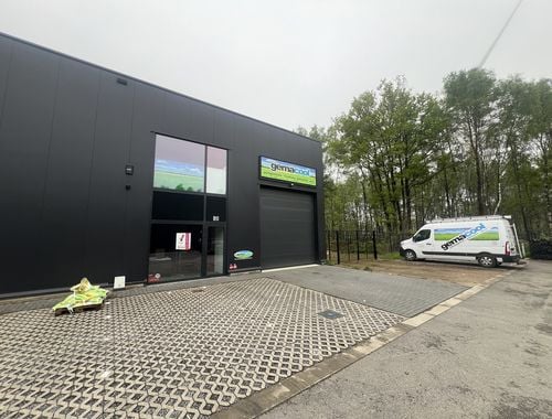                                         Bedrijfsgebouw te huur in Genk, € 1.500

