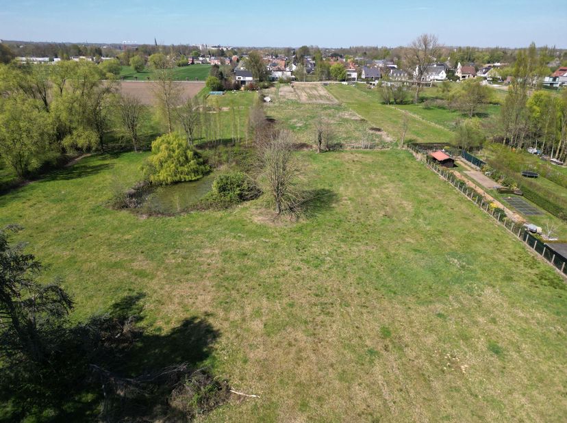 Terrain à bâtir de 1452 m² pour une construction ouverte, situé au calme à AlostCe terrain fait partie dun nouveau lotissement dans lImmerzeeldreef et