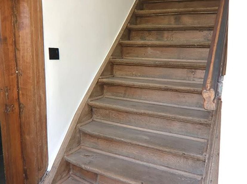 STATIGE WONING MET 4 SLKS + TUIN OP HET BEGIJNHOF&lt;br /&gt;
Aan de stadsrand van Sint-Truiden, treffen wij op het Begijnhof deze statige woning aan. De gr