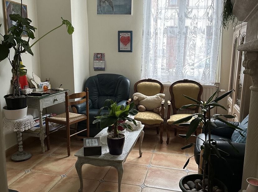 Maison d&#039;habitation entièrement rénovée, investissement idéal pour 1er acquisition ou investissement à but locatif.&lt;br /&gt;
Le bien est idéalement situé