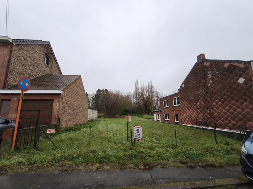 Opportunité unique à Marcinelle : Terrain à bâtir à vendre !&lt;br /&gt;
Vous rêvez de construire la maison de vos rêves dans un cadre idéal, à proximité de