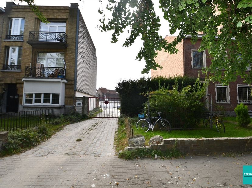 Voor de SNELLE BESLISSERS.&lt;br /&gt;
 Super interessante projectgrond te Jette.  &lt;br /&gt;
VOORDELEN&lt;br /&gt;
 Op wandelafstand: het Koning Boudewijnpark en and