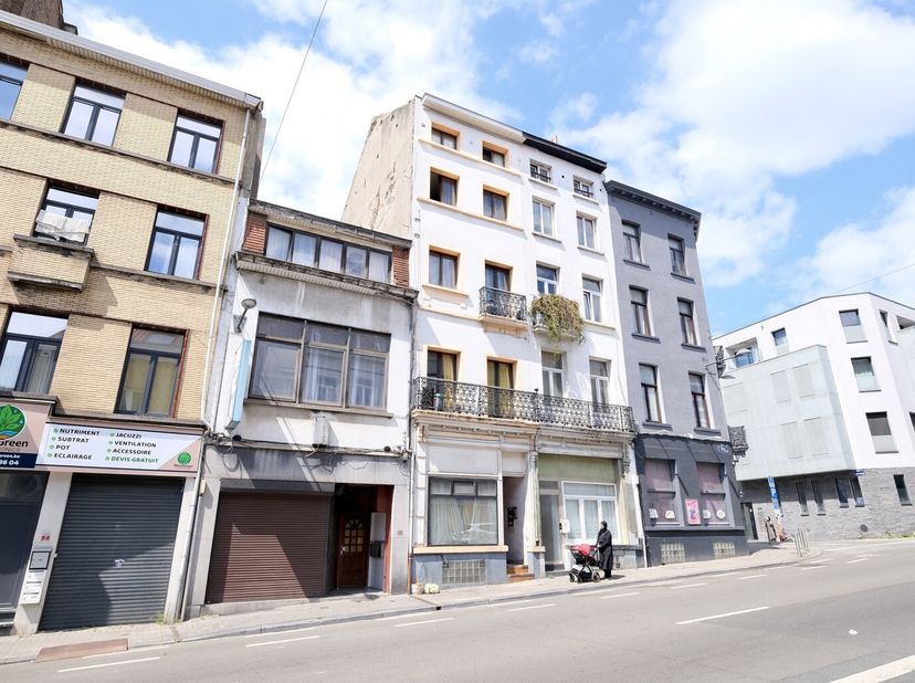 SAINT-JOSSE-TEN-NOODE - REF : 6817312 - Dans un quartier central à proximité de toutes les facilités et dans une petite copropriété sans charges, nous