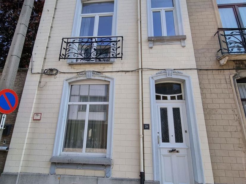 À vendre : Maison de maître rénovée, 5 chambres !&lt;br /&gt;
Adresse  : Rue de Delimborg, 31, 6001 Marcinelle&lt;br /&gt;
Située dans un quartier proche de toute