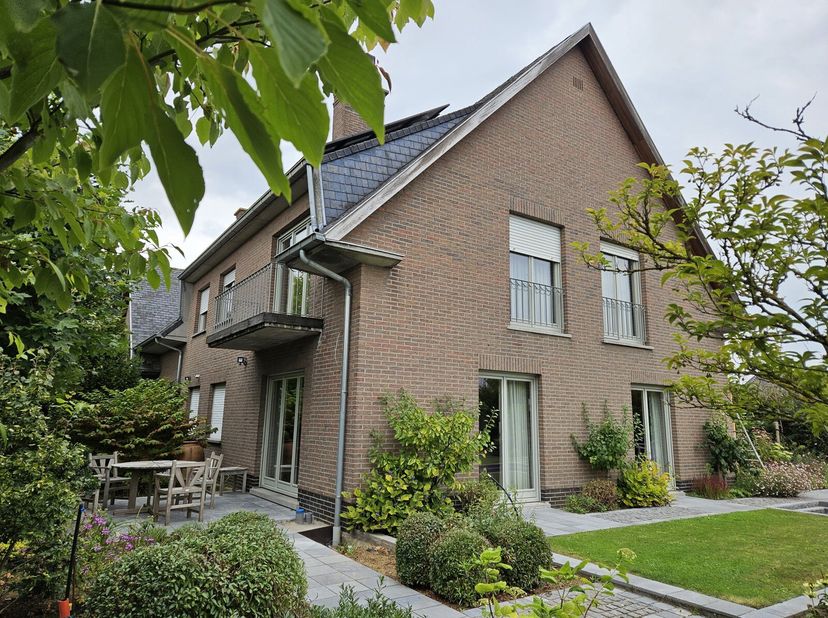 Appartement à louer
                    à 8531 Bavikhove