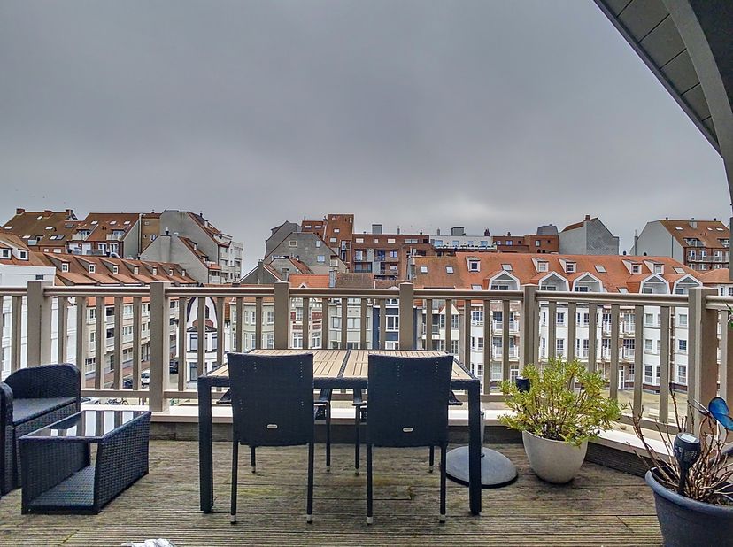 Appartement à louer
                    à 8301 Heist-aan-Zee
