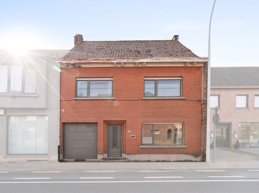 Ben jij op zoek naar een ruime woning met tuin en uitbreidingsmogelijkheden?&lt;br /&gt;
Dan is deze woning zonder renovatieverplichting, met drie ruime sla