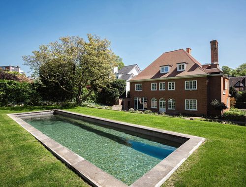                             Uitzonderlijke woning te huur in Ukkel
