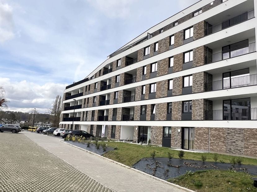 DÉCOUVREZ sur rdv ou lors de nos portes ouvertes NOS APPARTEMENTS DISPONIBLES IMMÉDIATEMENT, rue Julie Dessy 6 à 5100 JambesSituée au sud de Namur, de