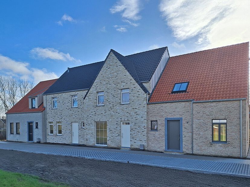 Halfopen bebouwing - Landelijke woning met 3 slaapkamers - Extra zolderruimte - Hernieuwbare energiebronnen - Aangename tuin - Rustige en groene omgev