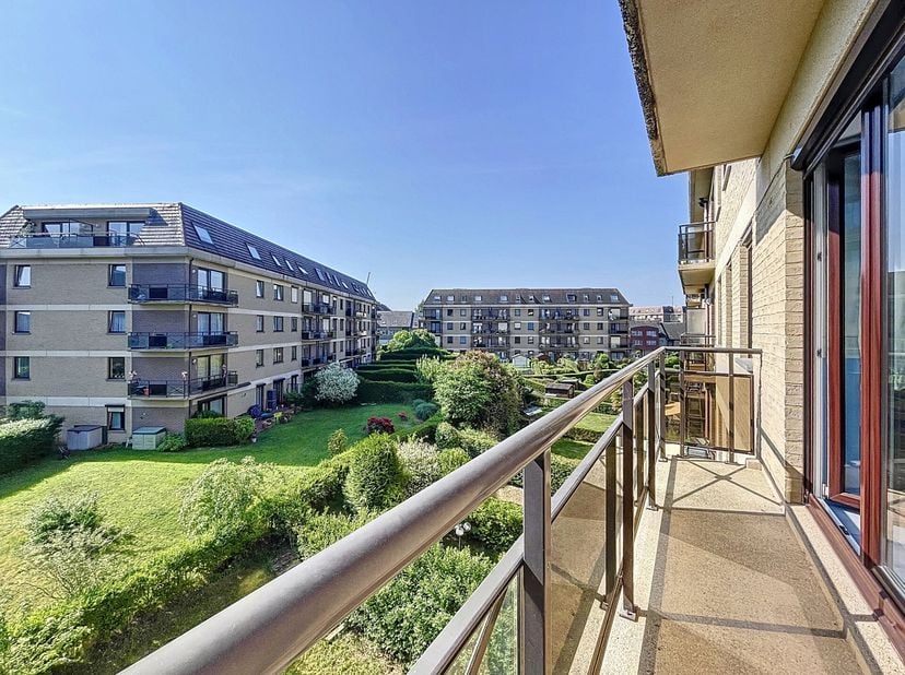 QUARTIER DES ÉTANGS - REF: 6880834 - MAGNIFIQUE APPARTEMENT DE STANDING 3 CHAMBRES DE 142M2 AVEC 3 TERRASSES !&lt;br /&gt;
Situé au troisième étage d&#039;une co