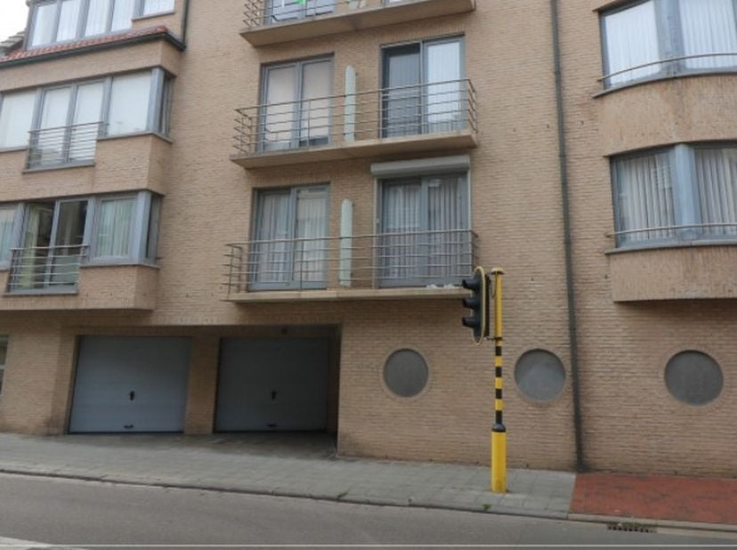 Rêvez-vous d&#039;une vie insouciante a la mer? Ce magnifique appartement orienté plein sud au deuxième étage vous offre la combinaison parfaite de confort