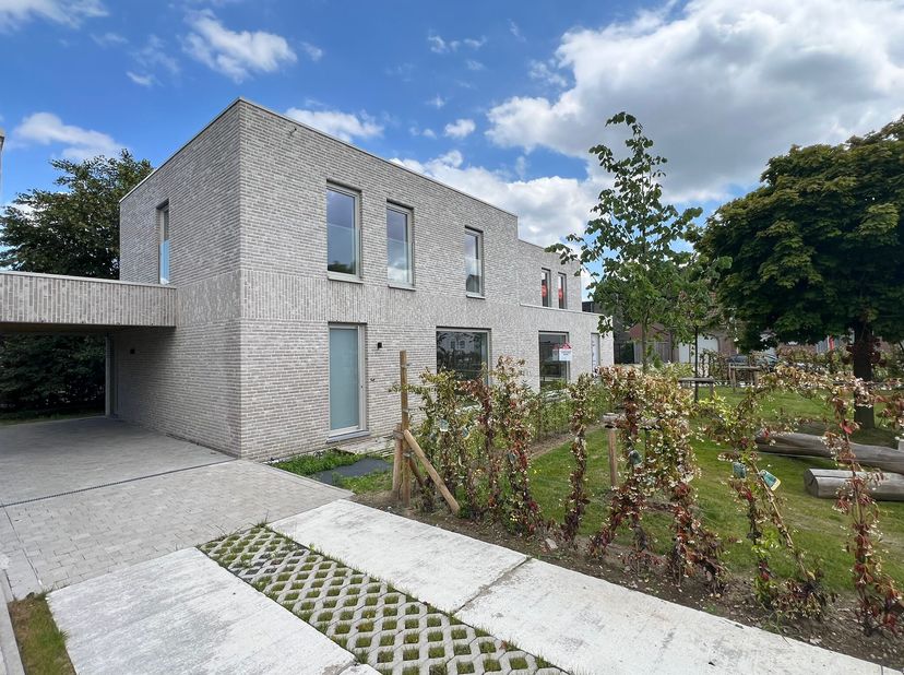 Huis te koop
                    in 8790 Waregem