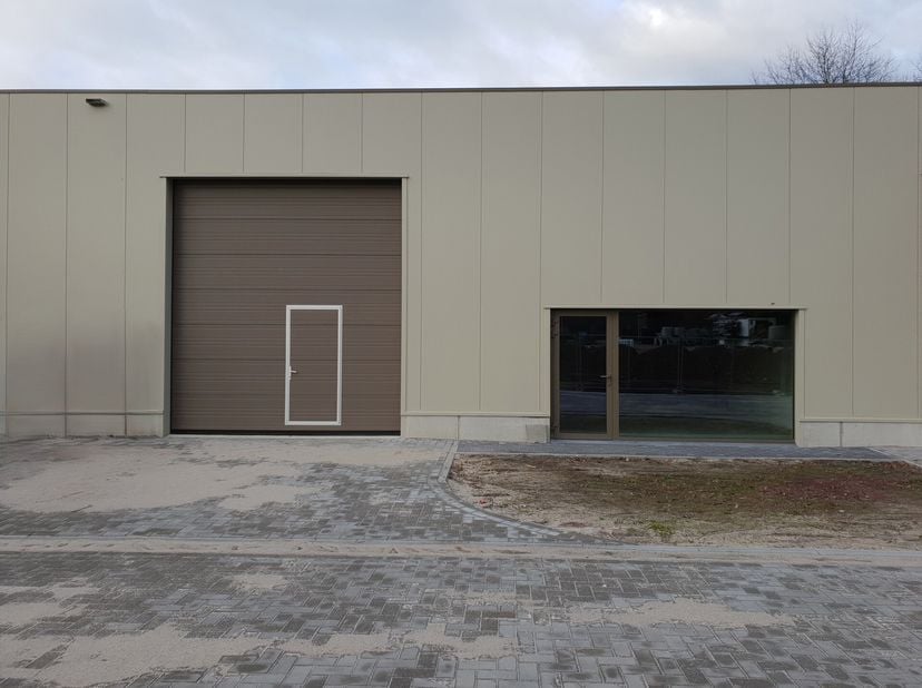 Bien professionnel à louer
                    à 3945 Kwaadmechelen