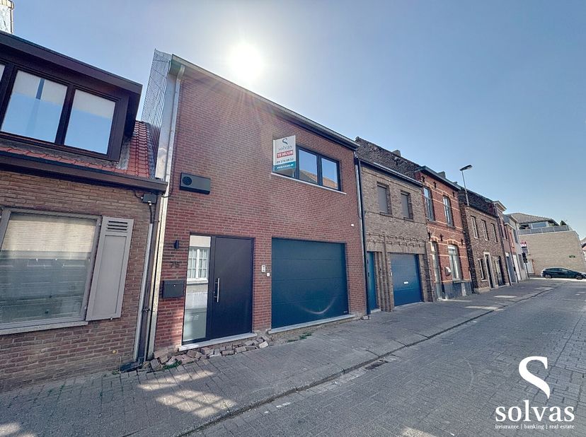 Bezoekmoment VOLZET.&lt;br /&gt;
Op zoek naar een comfortabele en instapklare gezinswoning in een rustige buurt, midden in het centrum van Eeklo? Deze moder