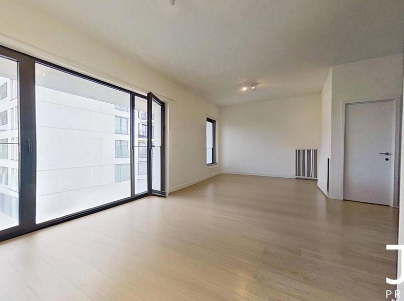 J&amp;J Properties vous propose ce magnifique appartement une chambre de 73 m², situé au 7 étage dun immeuble récent (2020).&lt;br /&gt;
Le bien se compose comm