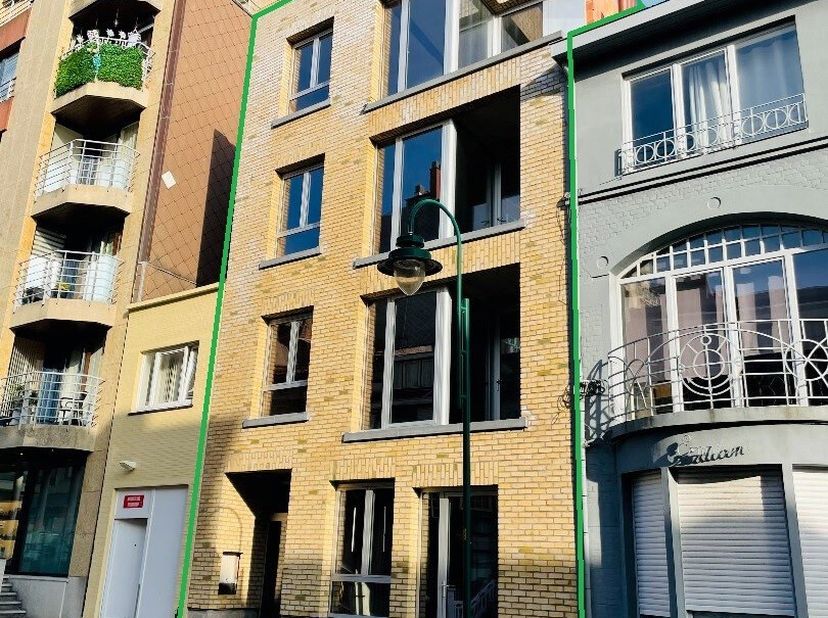 Appartement à vendre
                    à 8660 De Panne