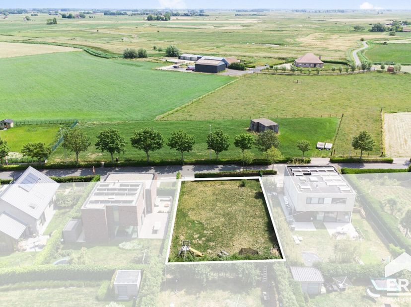 Terrain à vendre
                    à 8370 Uitkerke