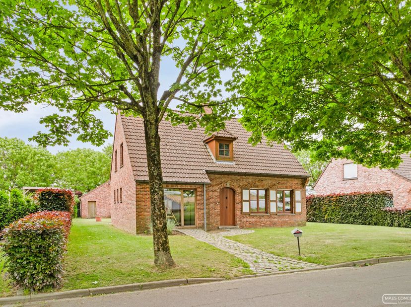 Maison à vendre
                    à 8552 Moen