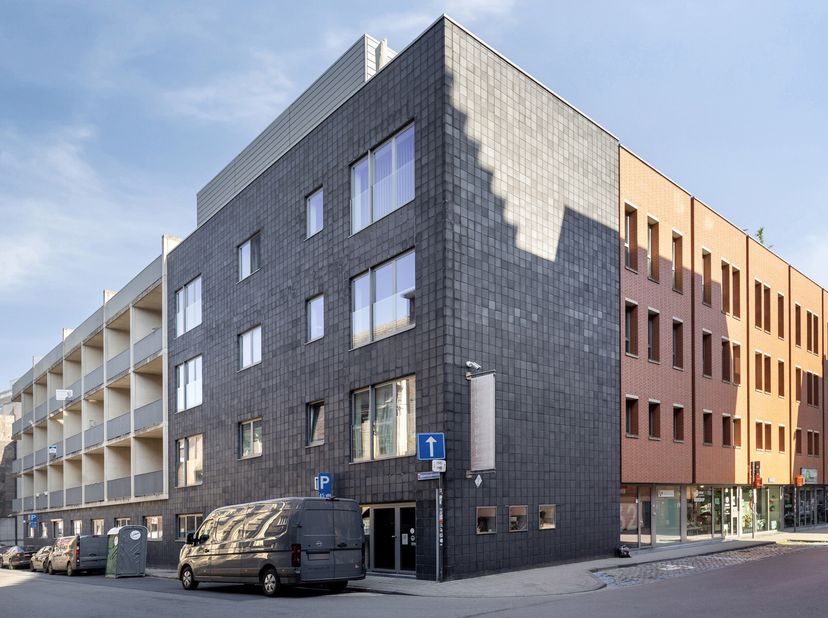 Deze goed onderhouden flat, gelegen op een toplocatie in het centrum van Leuven, biedt een directe huuropbrengst én sterk potentieel op lange termijn.