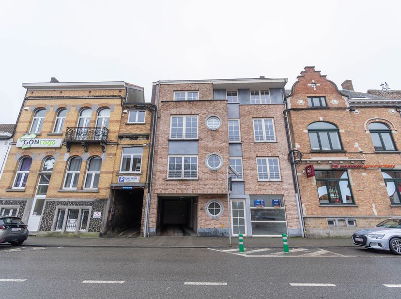 TRIOR Rixensart vous propose un splendide appartement 2 chambres de 93m², en TB état, à proximité immédiate à pied du centre de Wavre et de la place B