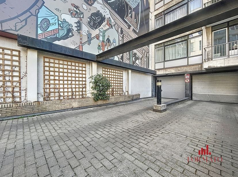 À Louer  Parking Intérieur à Ixelles, Proche Place Fernand Cocq&lt;br /&gt;
L&#039;Immobilière FORMATO vous propose un emplacement de parking intérieur situé Rue