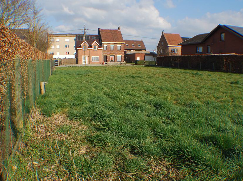 Terrain à vendre
                    à 8540 Deerlijk