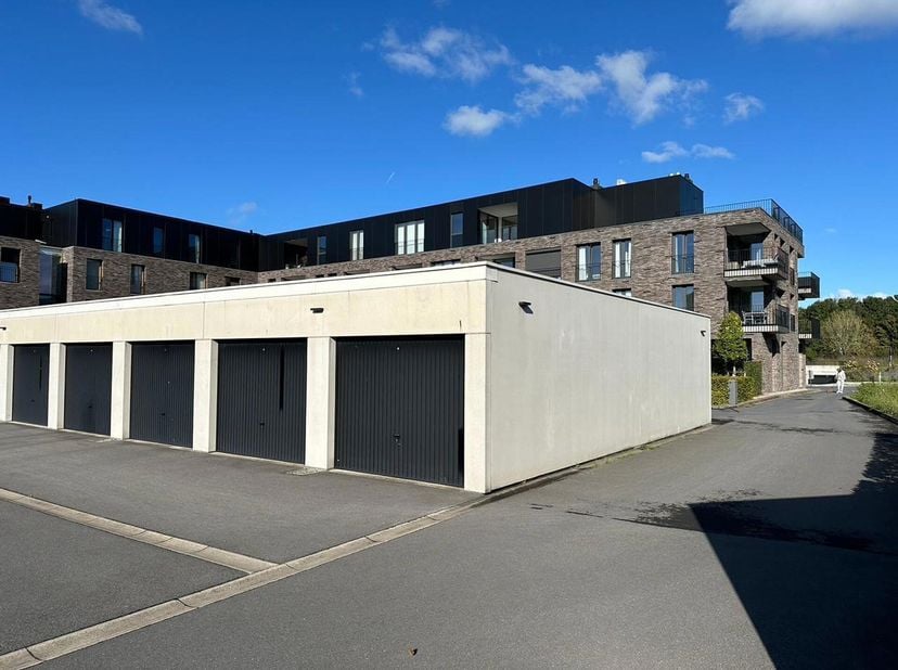 Garage à vendre
                    à 8793 Sint-Eloois-Vijve